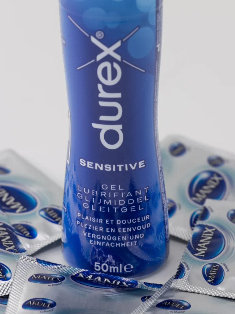 Coffret-durex–lubrifiant-&-préservatifs(1)