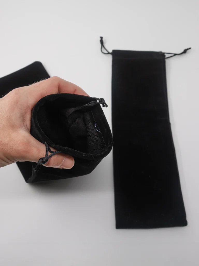 Pochette en soie 40 cm x 12 cm, rangement de prothèse pénienne