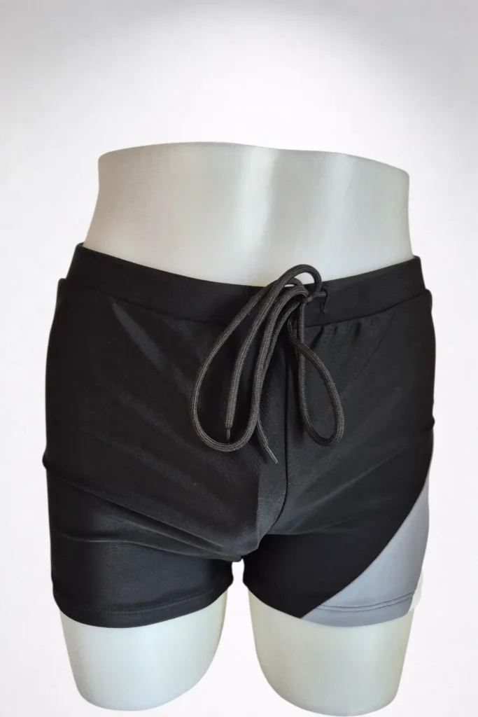 Maillot-de-bain-noir-et-gris-avec-basic-S