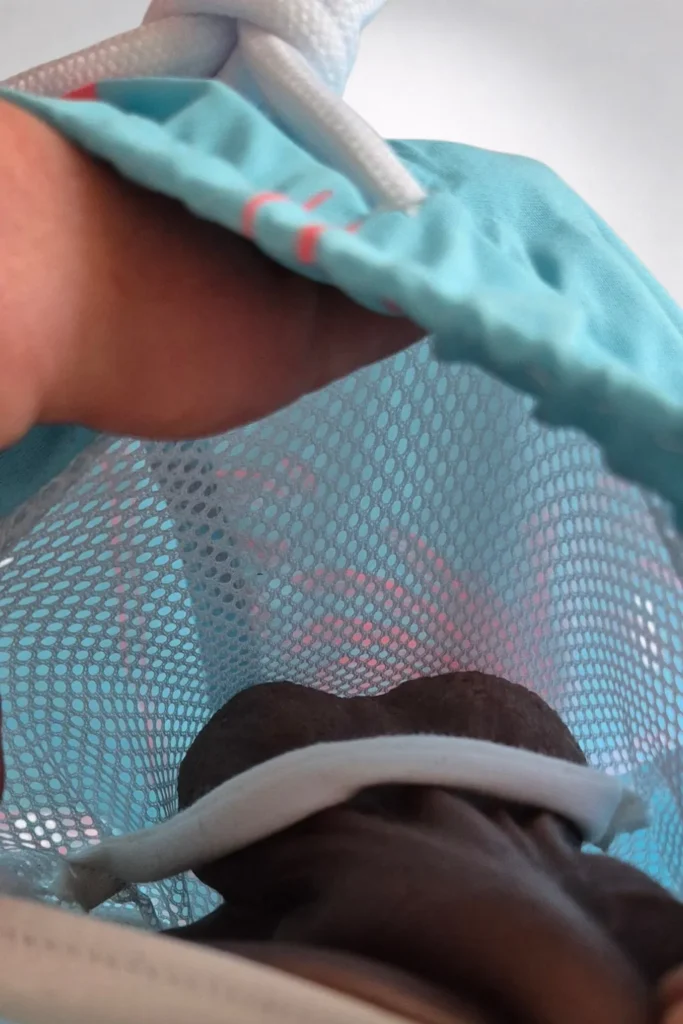 Short-de-bain-palmier-rose-bleu-vu-poche-interieur-avec-pisse-debout-2.0